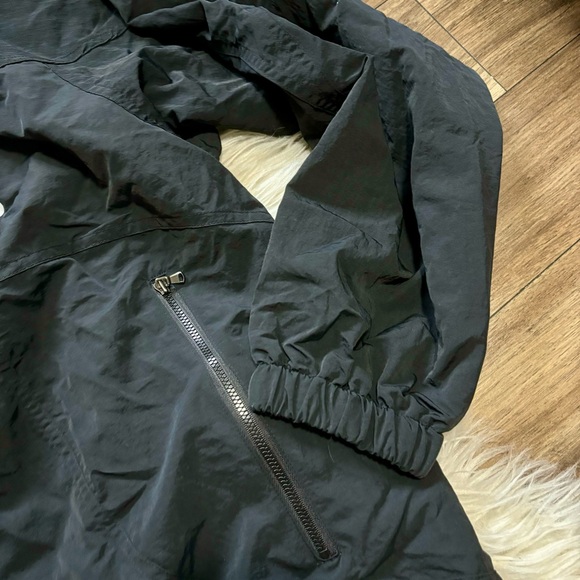 GG X WSOP REFLECTIVE LOGO WINDBREAKER - Picture 6 of 9